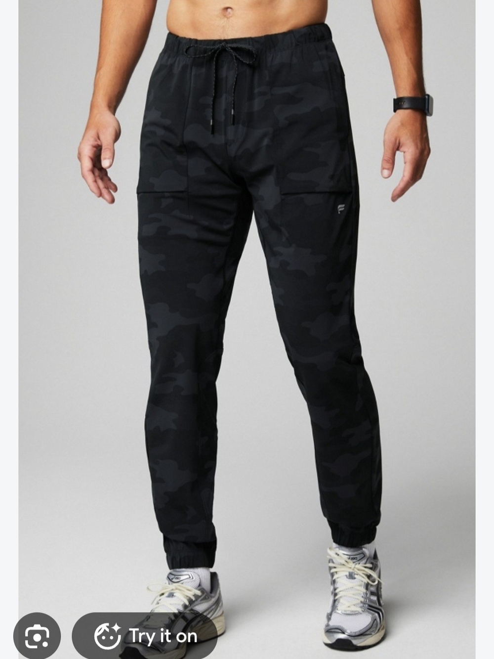 Fabletics Men’s Black Camo Jogger Pants